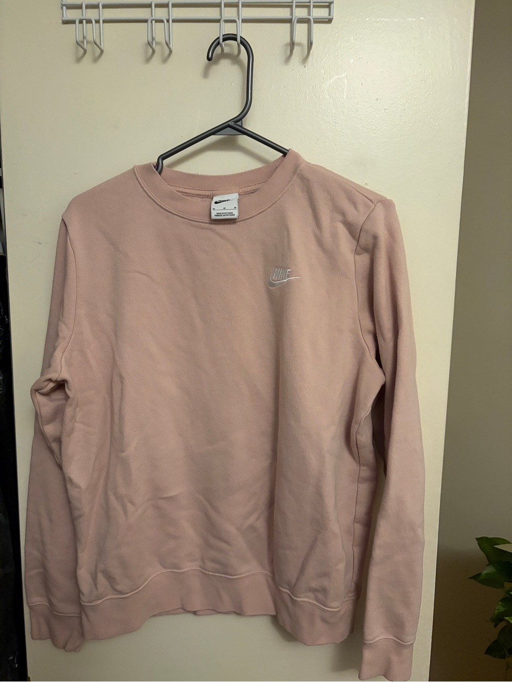 Nike Women’s Crewneck Sweatshirt - Dusty Pink